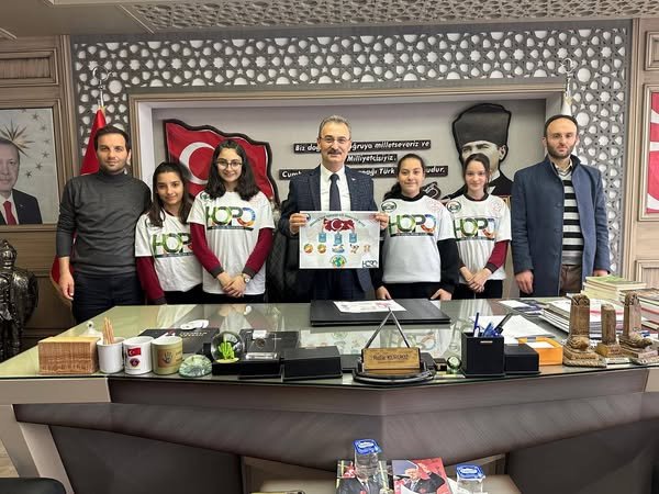 BİZİM OKULUN BİR PROJESİ VAR