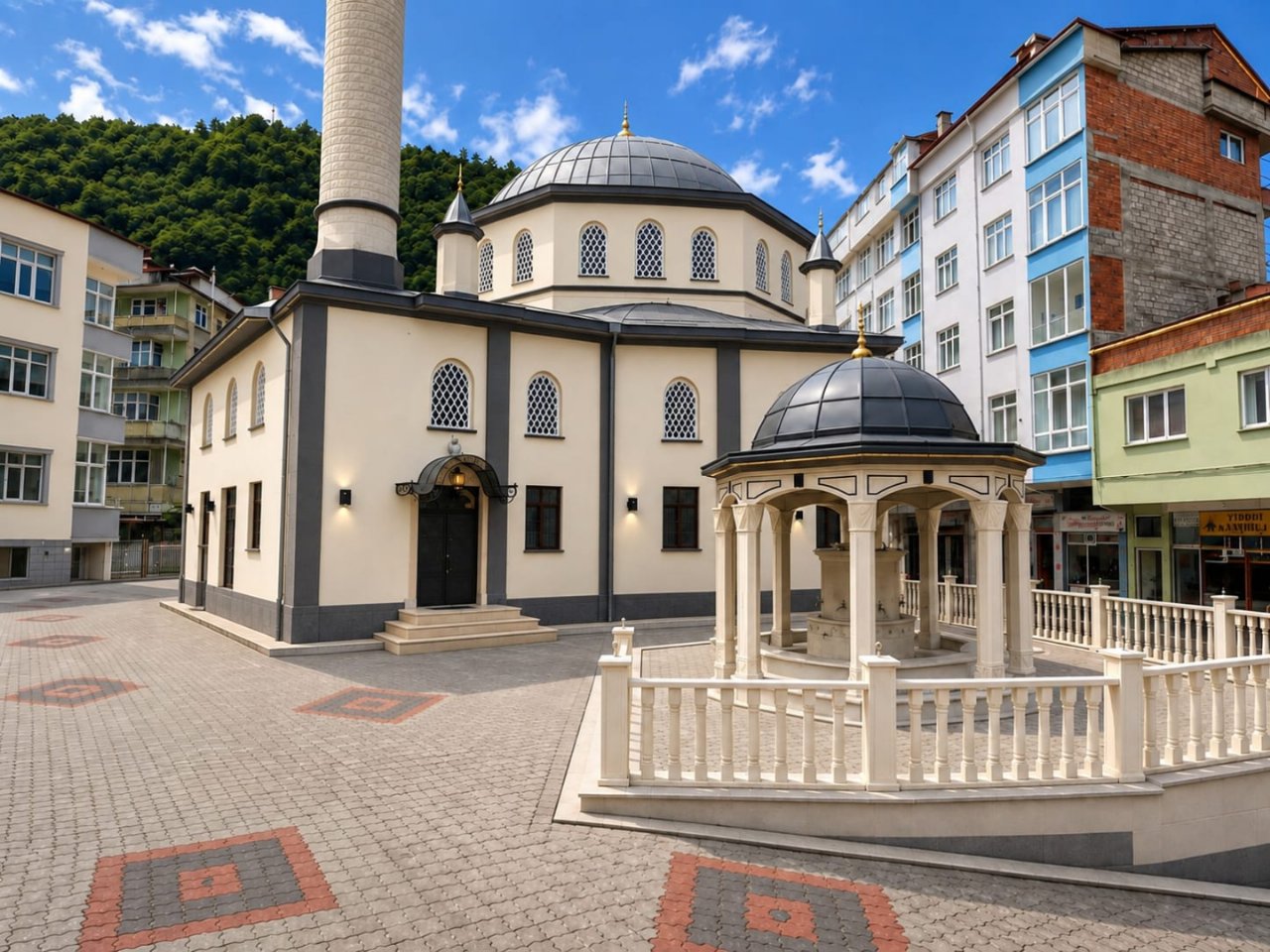 ŞALPAZARI MERKEZ CAMİİ ÇEVRESİ YENİ YÜZÜNE KAVUŞTU