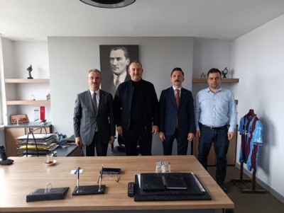 Belediye Başkanımız Sayın Refik Kurukız,Aksa Doğalgaz Bölge Müdürü Sayın Salih Ayaydın'ı makamında ziyaret etti.